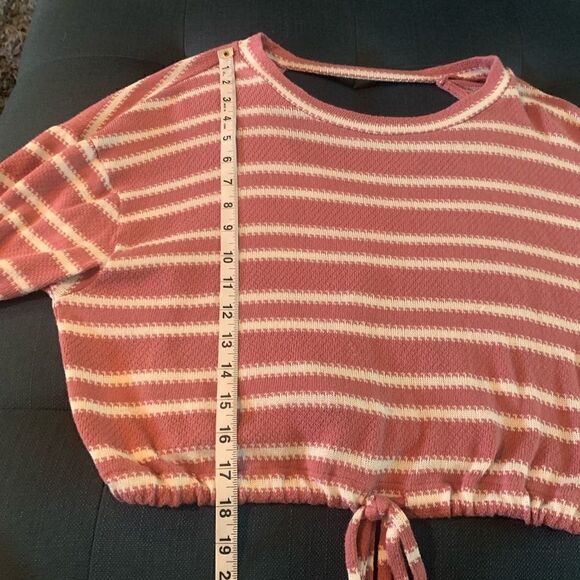 šAeropostaleāLongāSleeveĀ StripedāCropāSweater - Picture 8 of 9